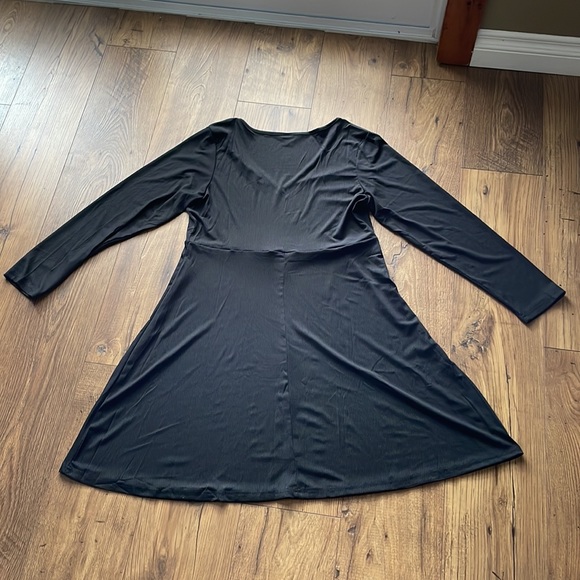 SHEIN Black dress - Picture 2 of 3